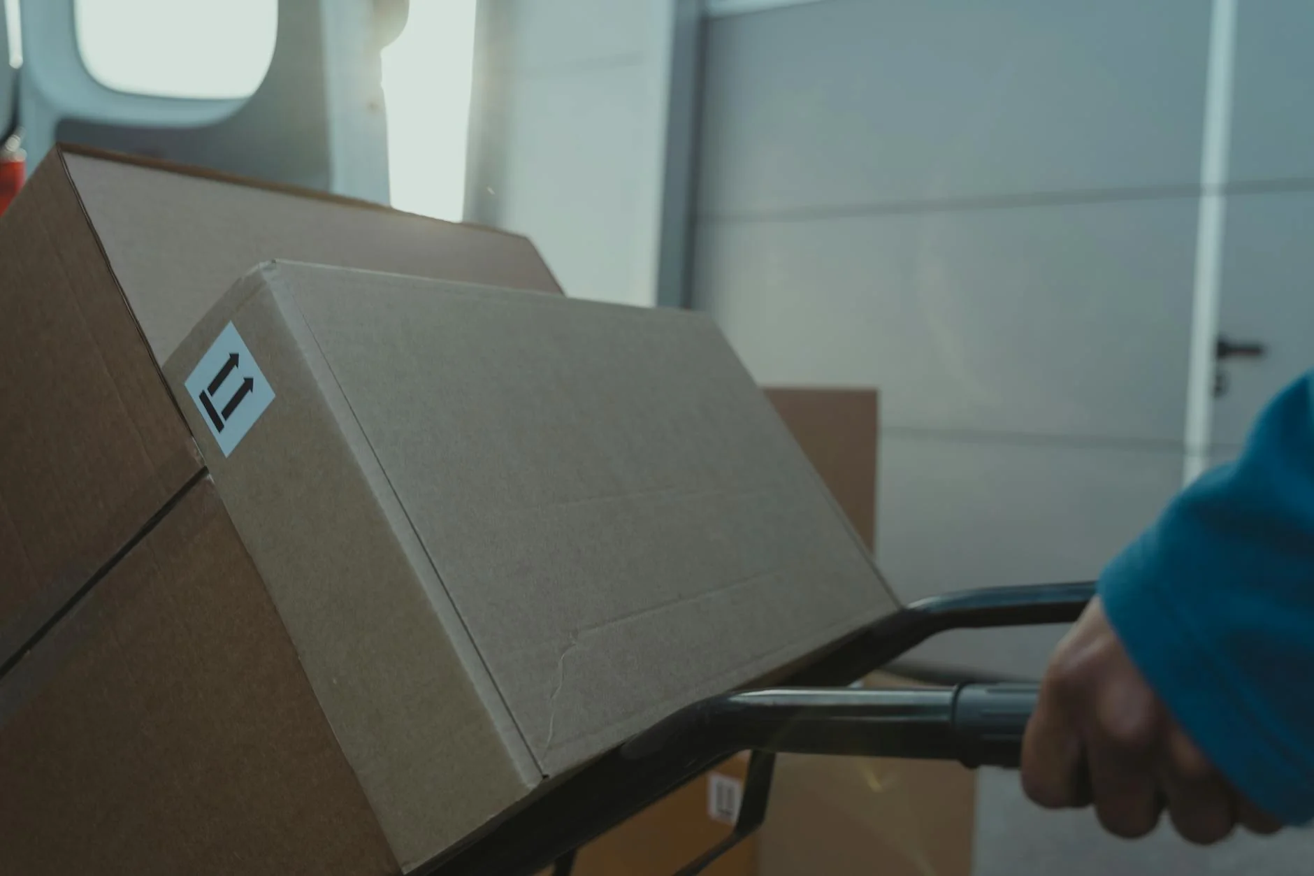 Amazon listing optimization hourly rates and engagement models in 2026.
