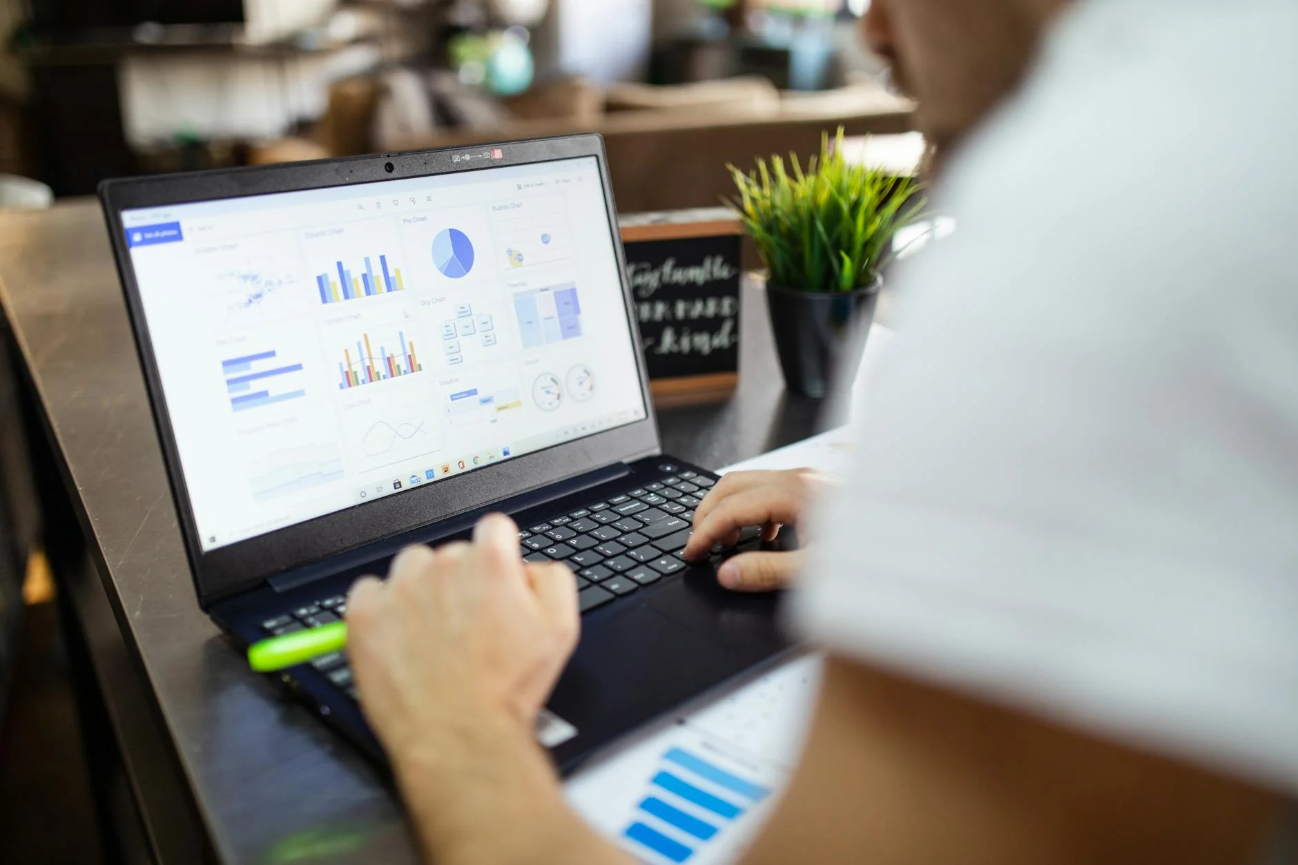 Bulk editing Amazon listings using Inventory File Upload, third-party tools, and AI listing optimizers.