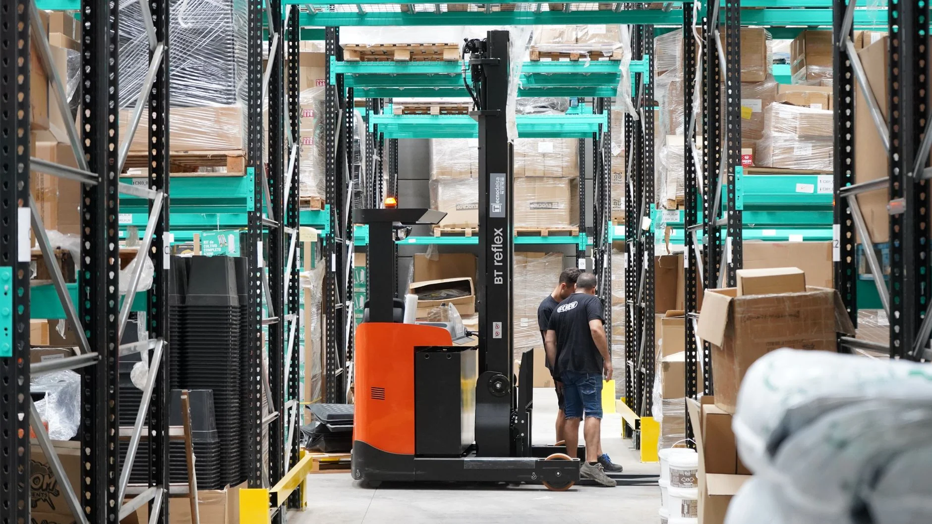 Amazon listing optimization jobs market in mid-2026.