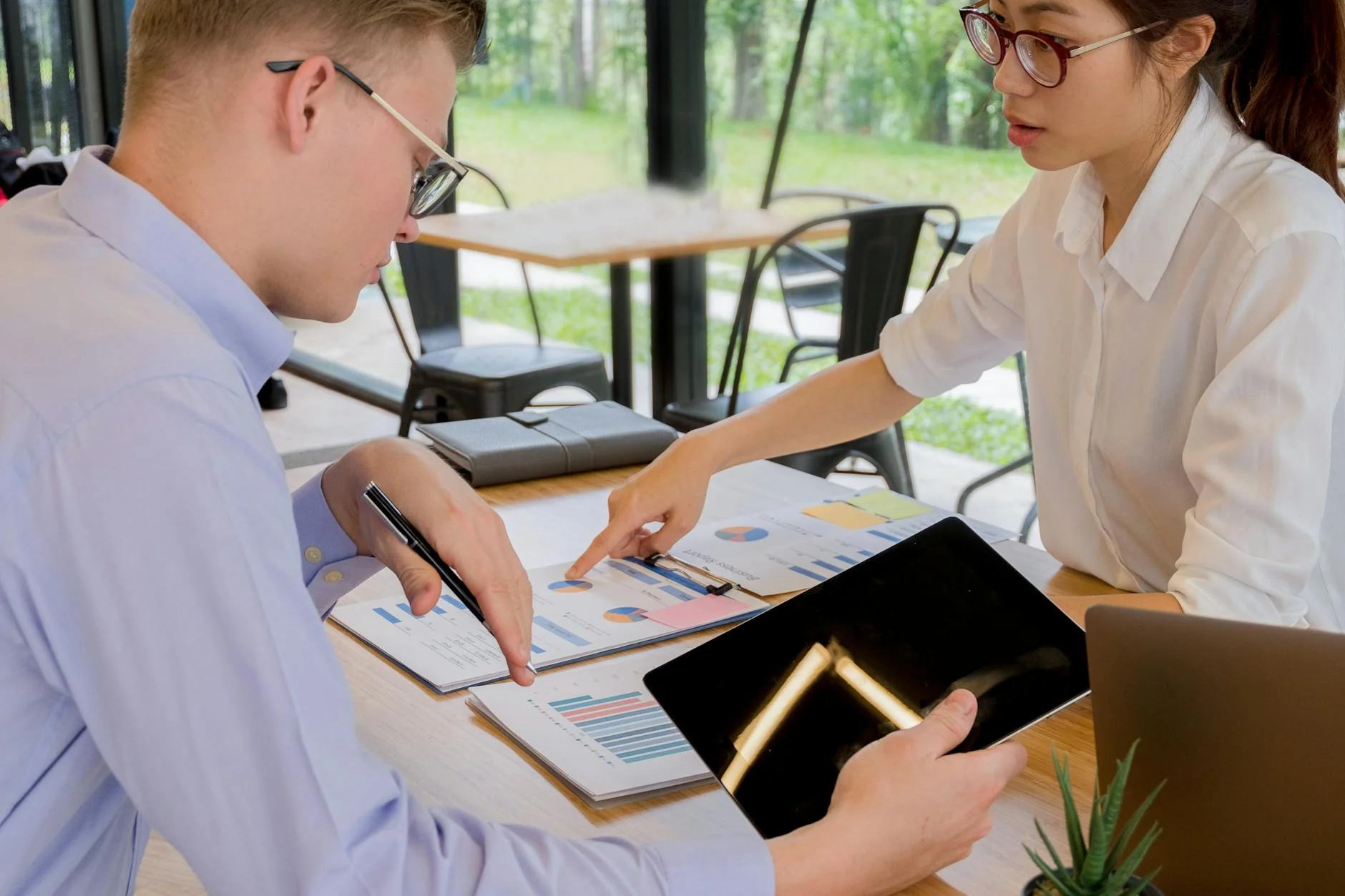 Seven important factors in Amazon listing services optimization: expertise, methodology, image direction, A+, monitoring, deliverables, pricing.