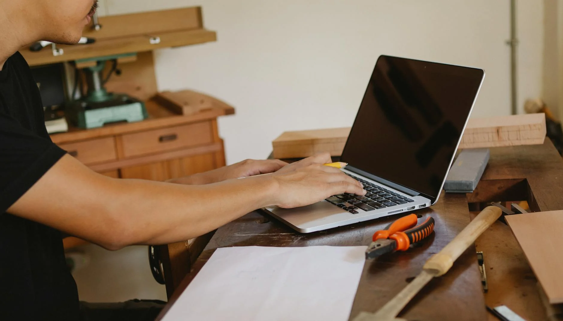 Complete 2026 Amazon listing optimization framework covering keyword research, placement, images, and quarterly refresh.